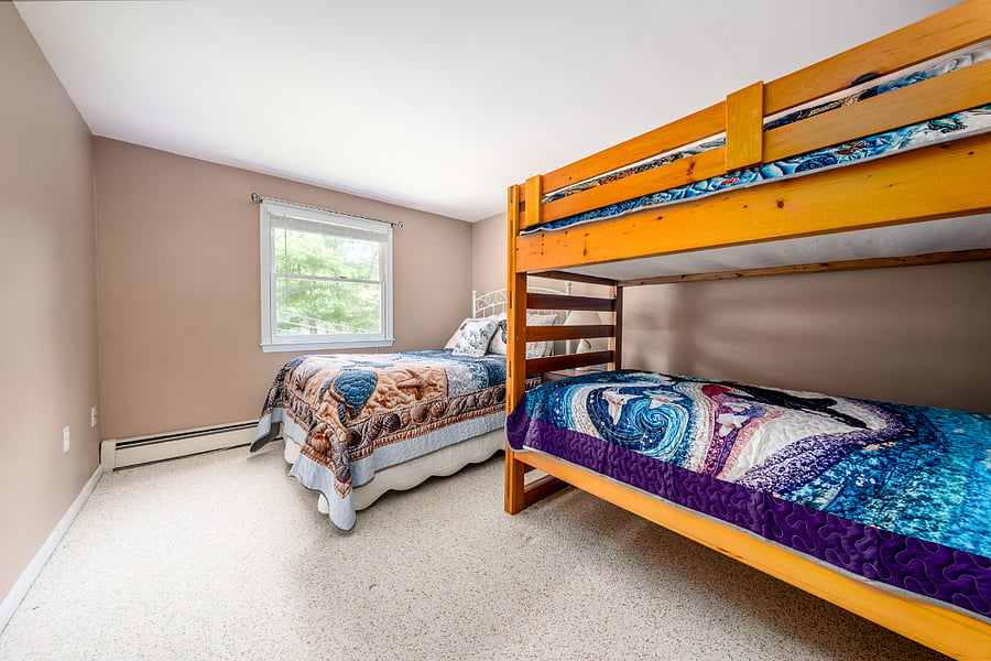 Bedroom 3 with fullsize and bunkbed