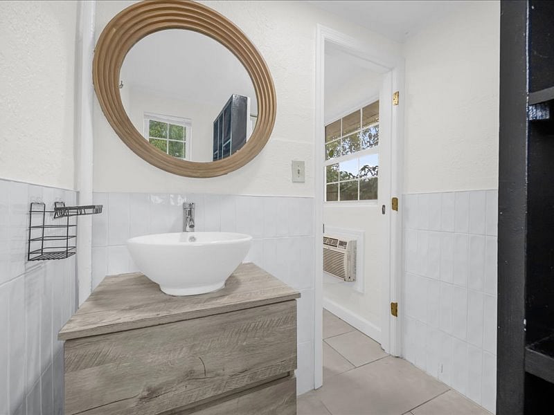 Furnished Finder property 1019237_1 photo 7