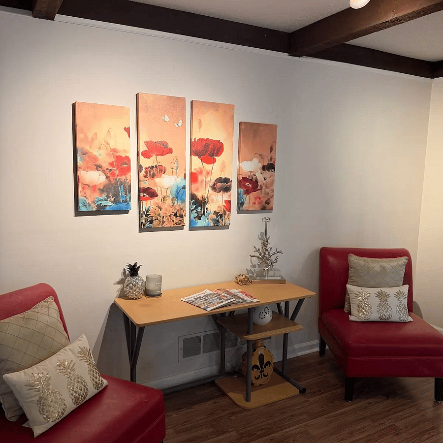 Living room sitting area
