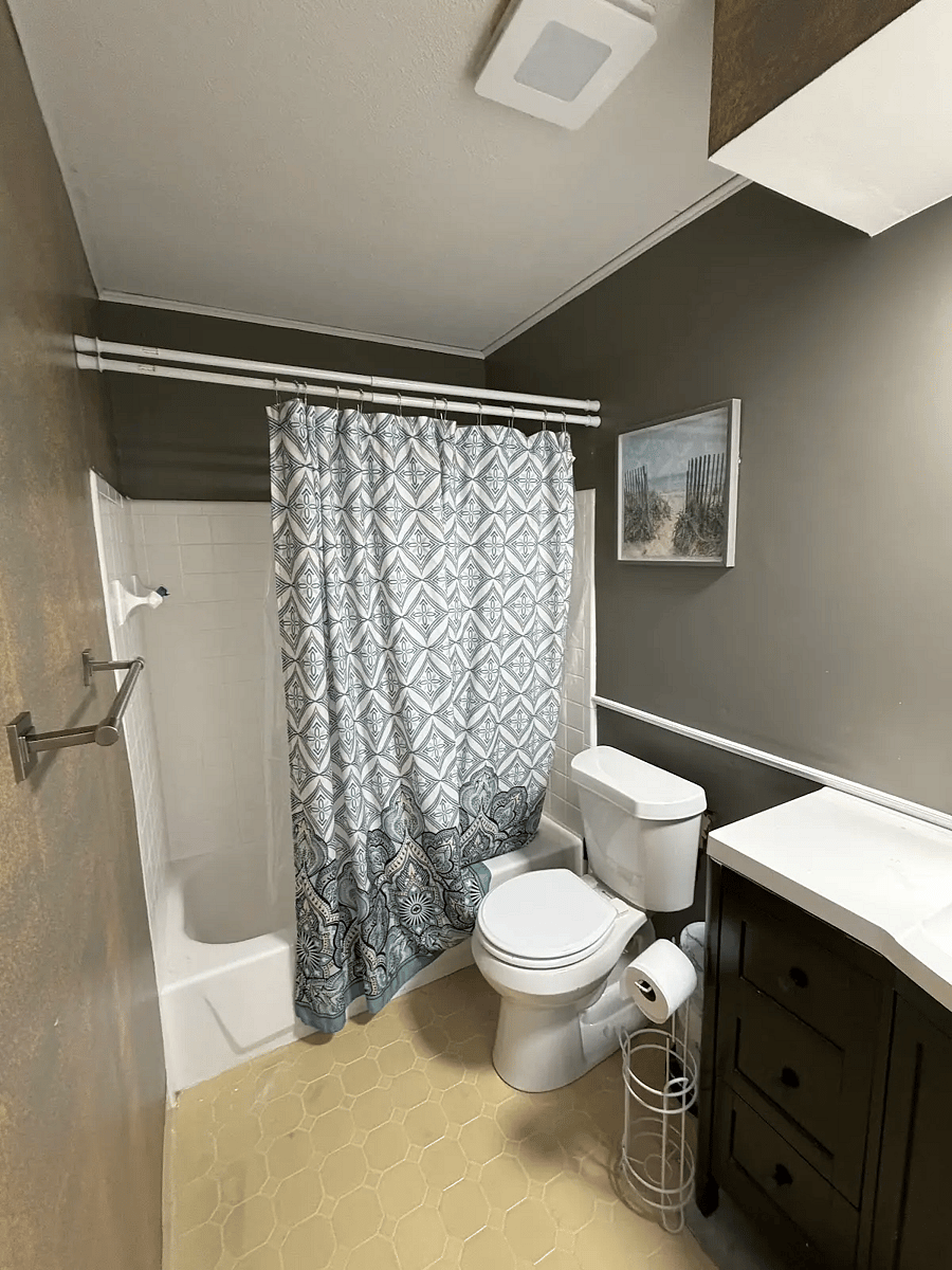 Main Bathroom