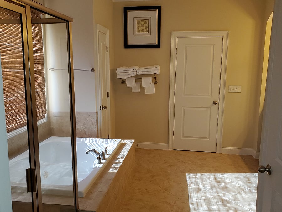 Master- Bathroom Suite