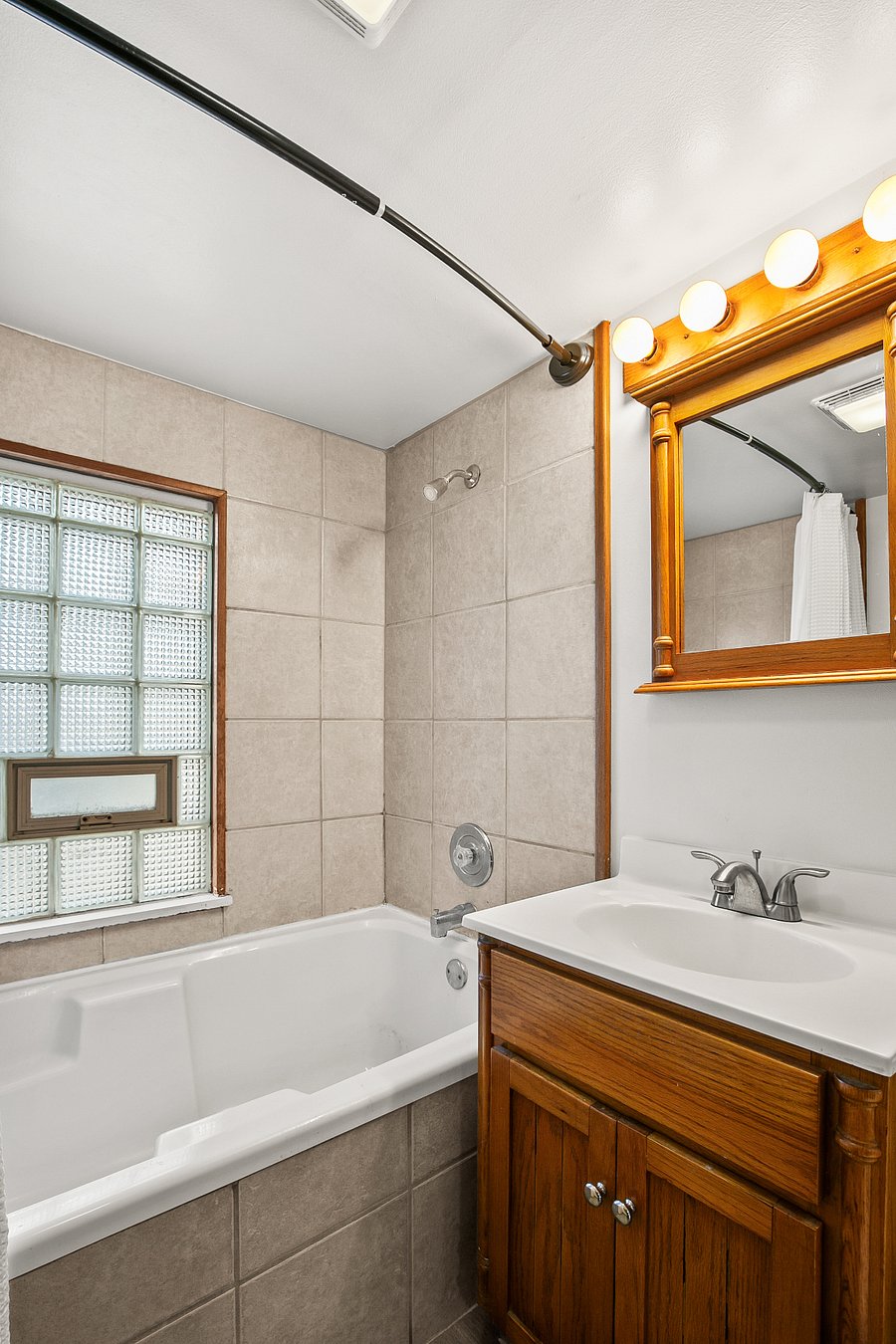 Furnished Finder property 1019360_1 photo 15