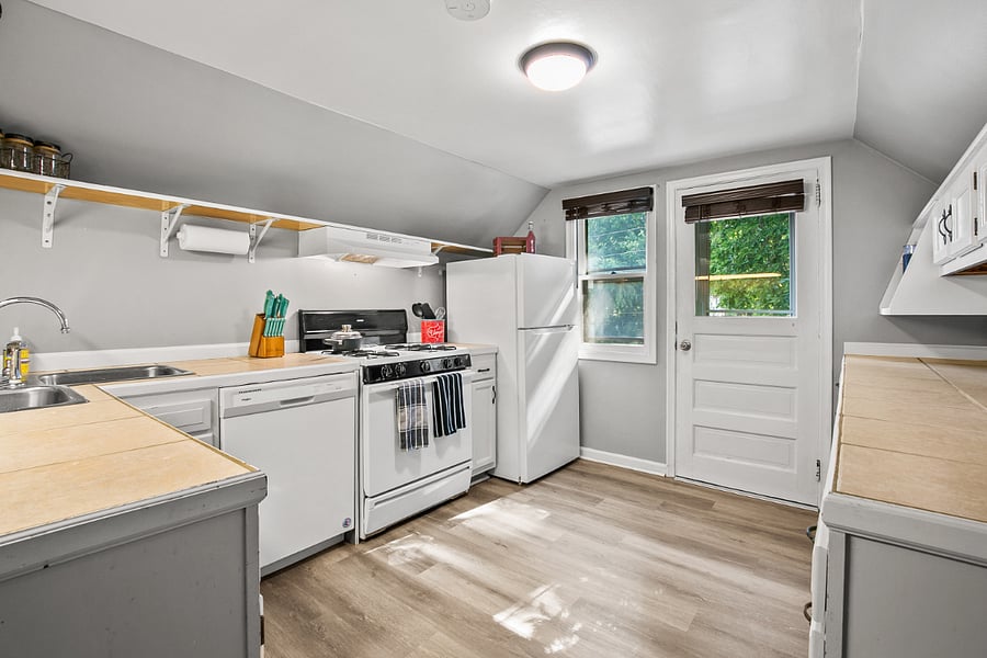 Furnished Finder property 1019360_1 photo 8