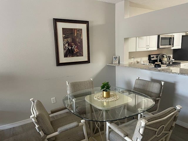 Furnished Finder property 1019423_1 photo 4