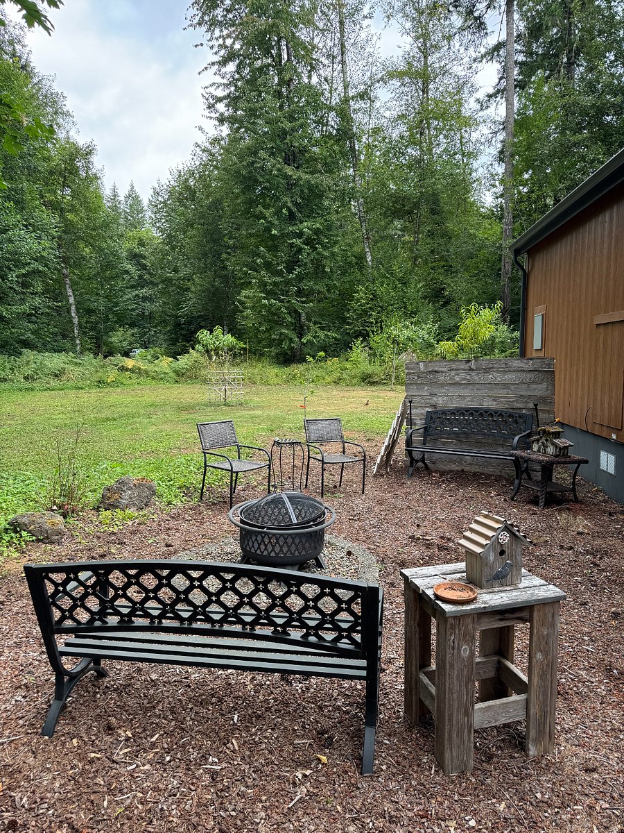 Separate private firepit on side of the house