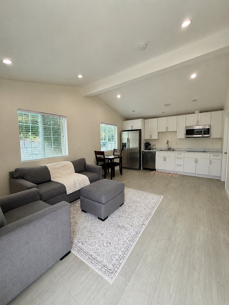 Furnished Finder property 1019436_1 photo 3