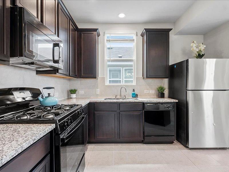 Furnished Finder property 1019439_1 photo 14