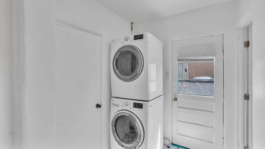 Furnished Finder property 1019478_1 photo 15