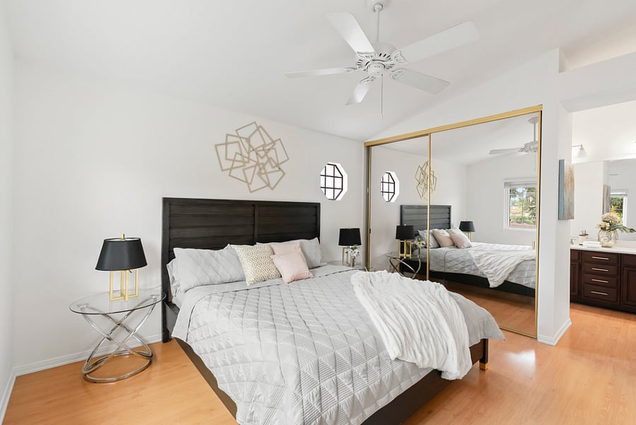 Upstairs main bedroom
