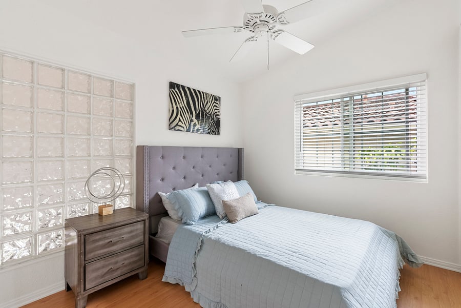Second upstairs bedroom