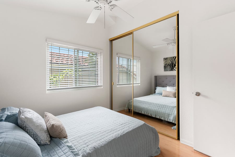 Second upstairs bedroom