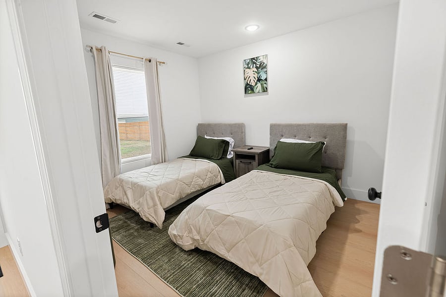 Furnished Finder property 1019559_1 photo 13