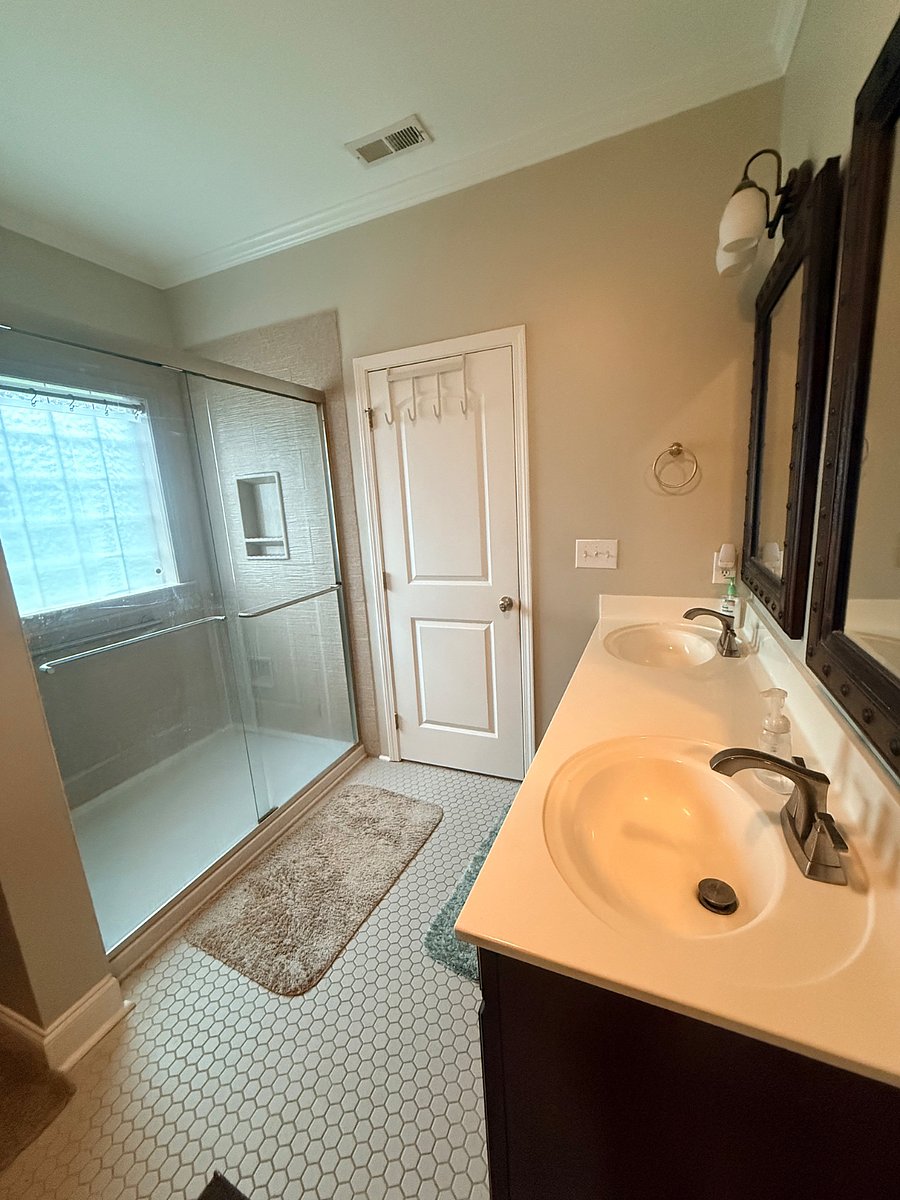 Master Suite Bathroom