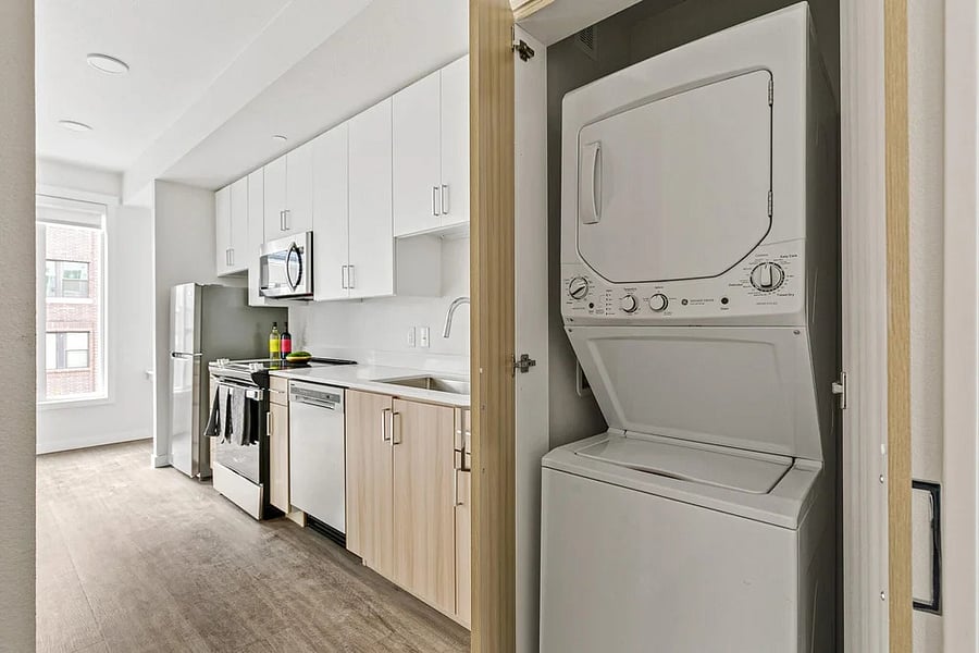Furnished Finder property 1019628_1 photo 3