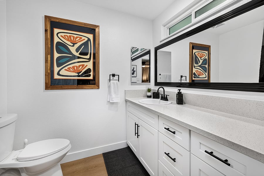 Master Bedroom Bathroom