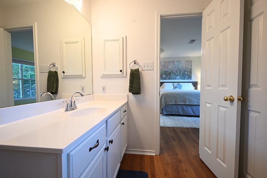 Master Suite Bathroom