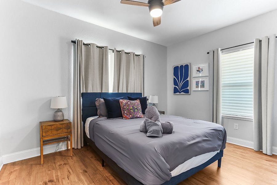 Third Bedroom - Queen Bed