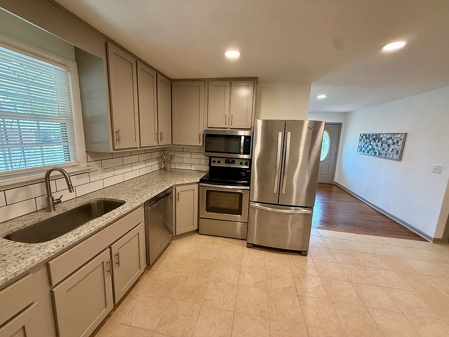Furnished Finder property 1019872_1 photo 3