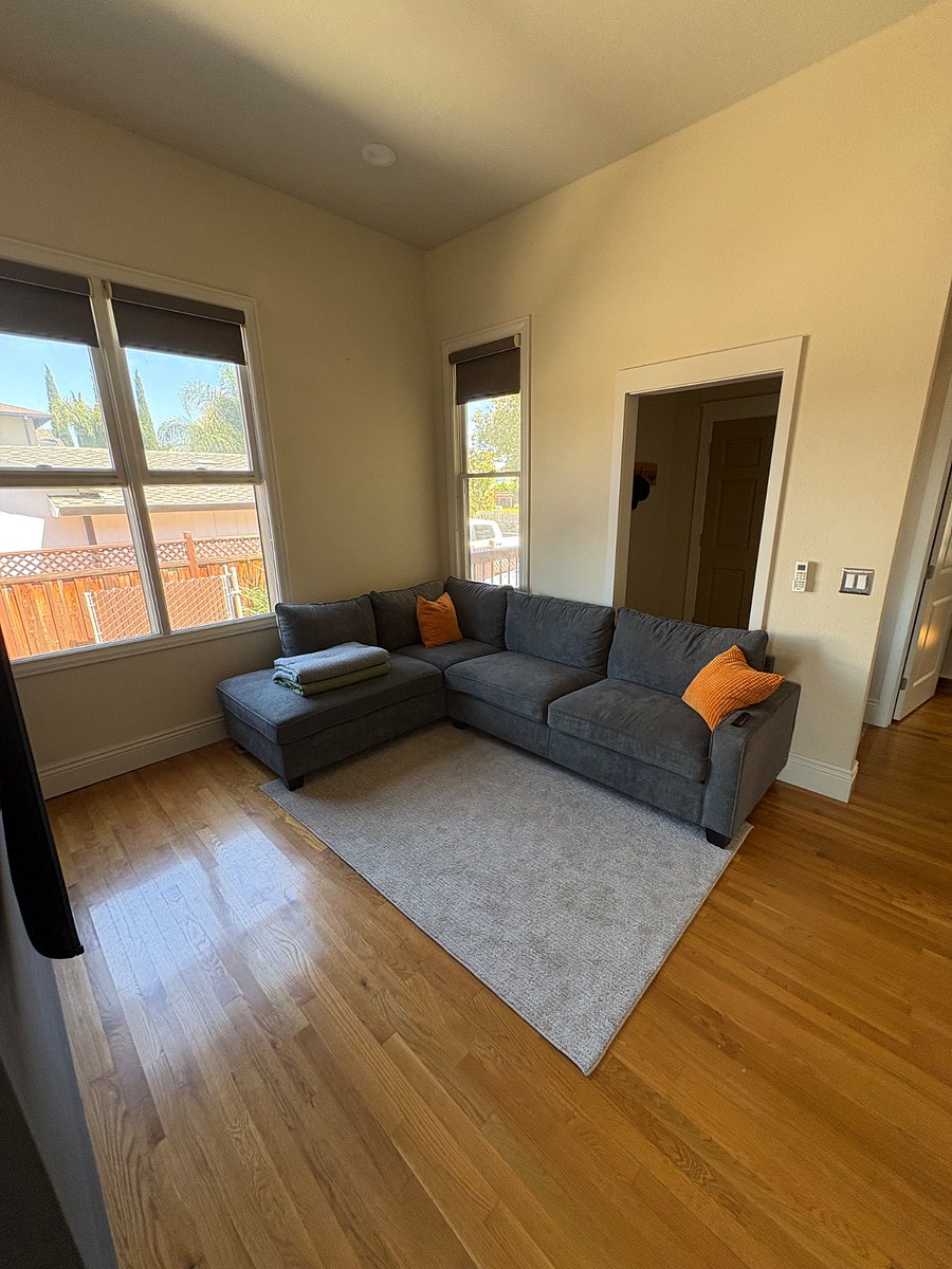 Furnished Finder property 1019895_1 photo 3
