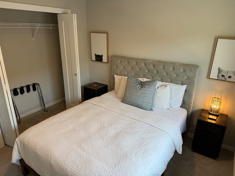 Guest bedroom