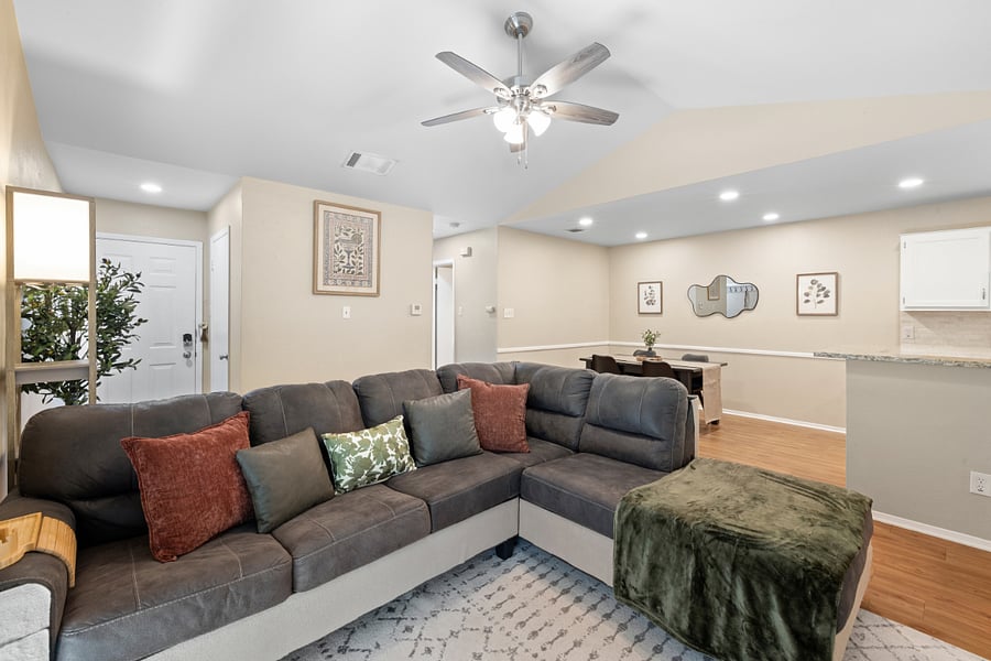 Furnished Finder property 1019930_1 photo 2