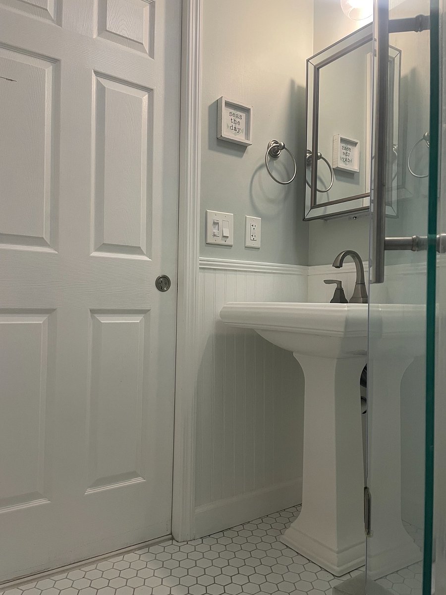 Office Bedroom - Bathroom