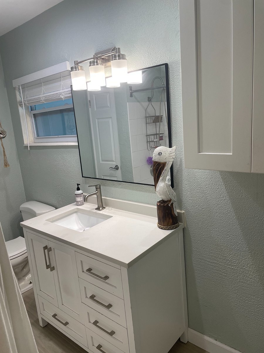 Main Bathroom