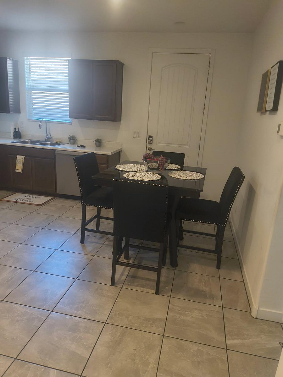 Furnished Finder property 1020104_1 photo 2