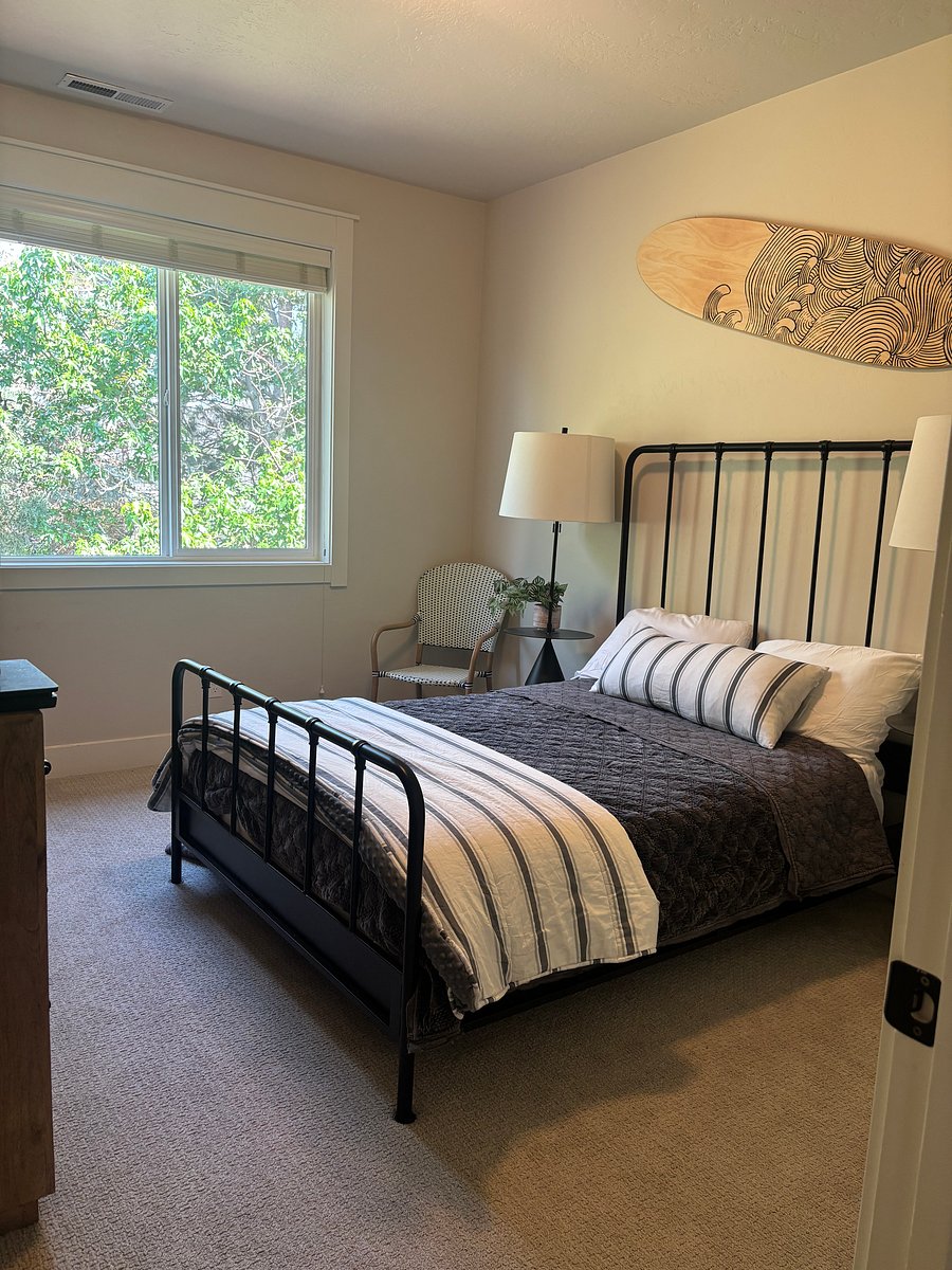 Full bedroom with walk in closet