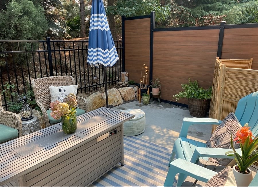 Shared back patio with hot tub