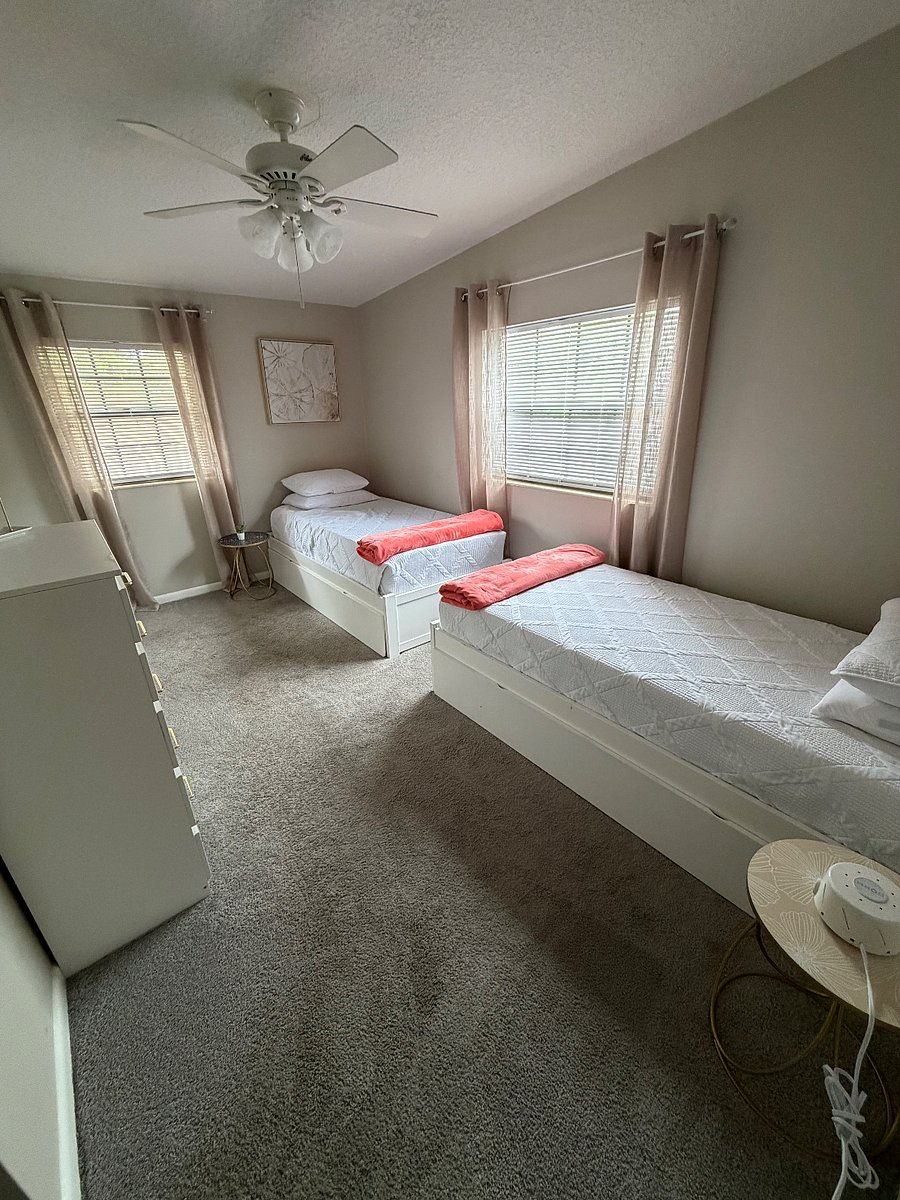 3rd Bedroom - 2 Twins W/Pull out trundles - sleeps 4
