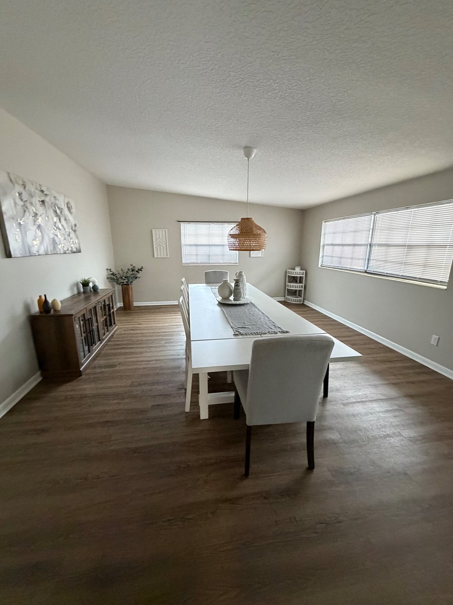 Dining Room - Seating for 8 or more