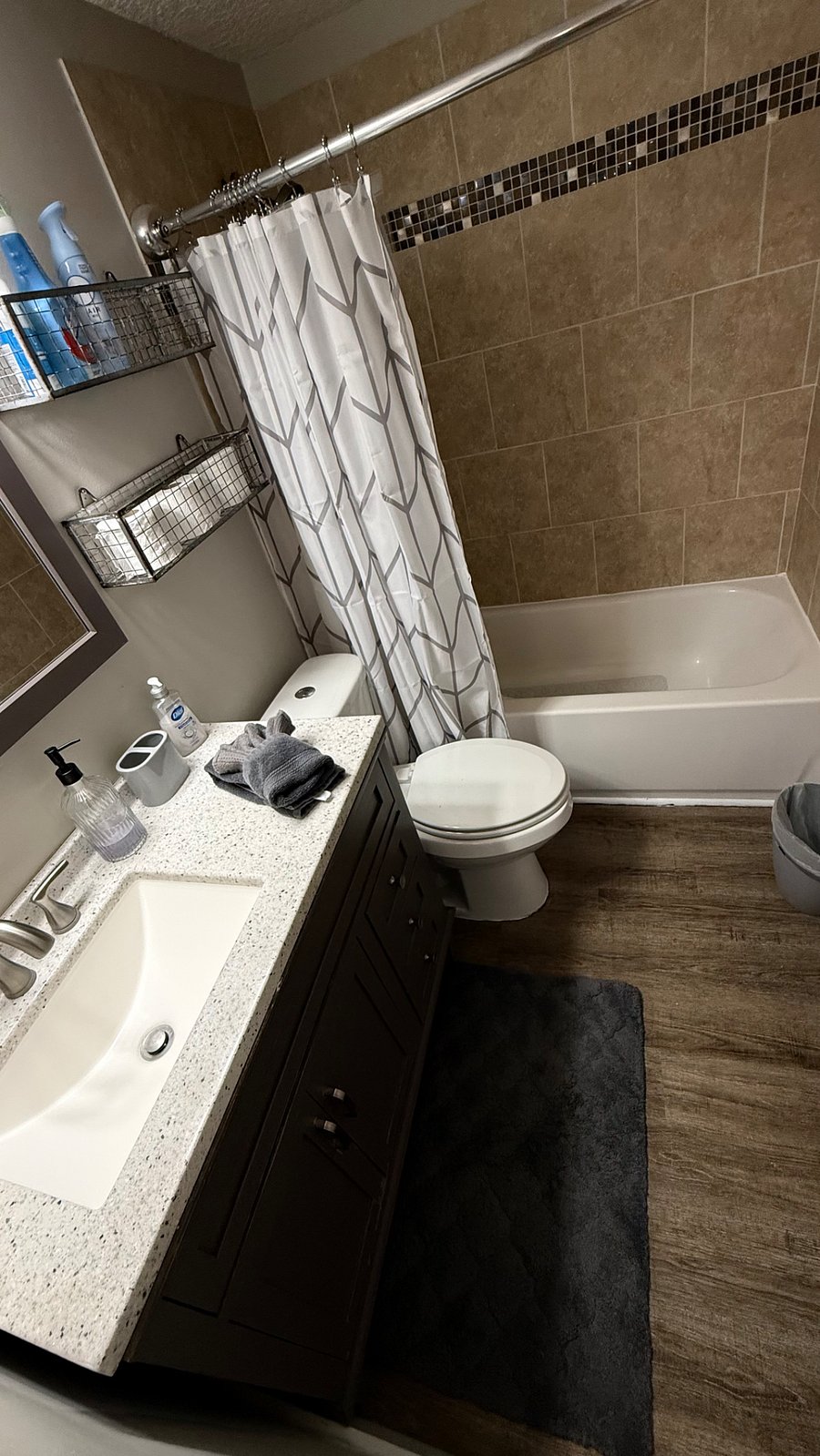 Master Back with Shower/Tub