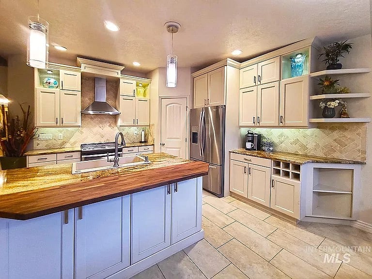 Furnished Finder property 1020224_1 photo 1