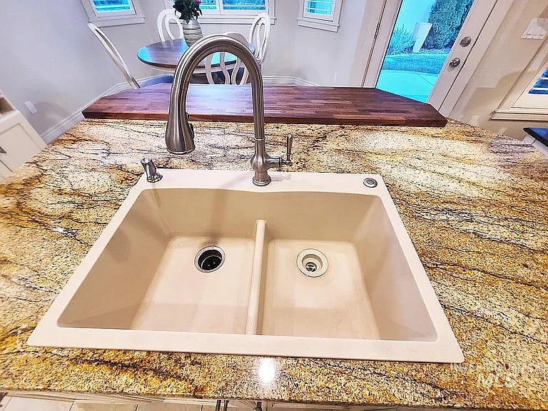 Furnished Finder property 1020224_1 photo 12