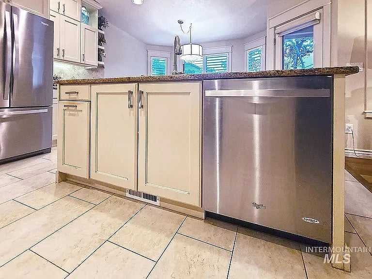 Furnished Finder property 1020224_1 photo 10