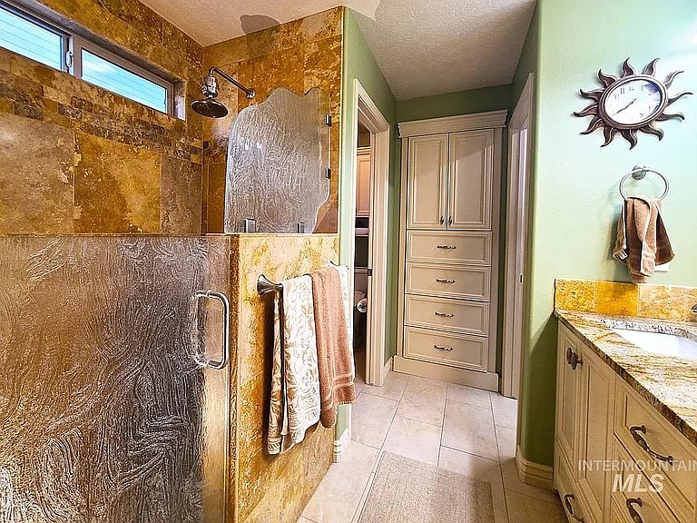 Furnished Finder property 1020224_1 photo 17