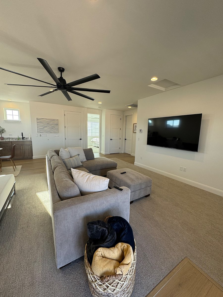 Family room 