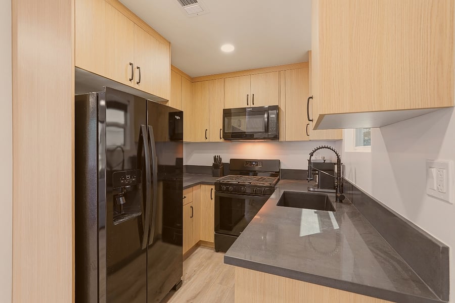 full kitchen