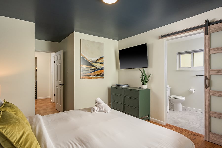 Furnished Finder property 1020351_1 photo 30