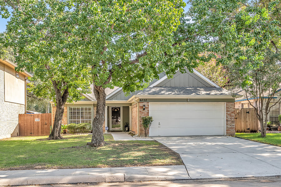 Furnished Finder property 1020375_1 photo 2