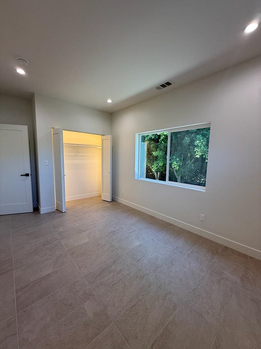 Furnished Finder property 1020378_1 photo 13
