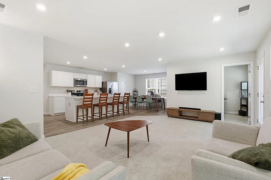 Furnished Finder property 1020381_1 photo 3