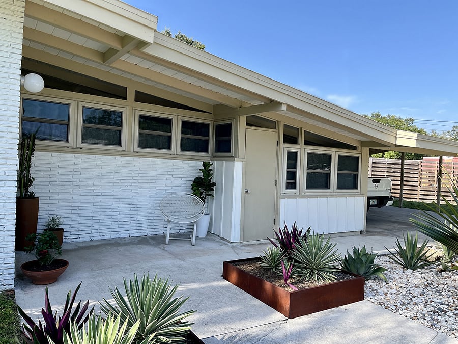 COVERED WALKWAY FROM CARPORT