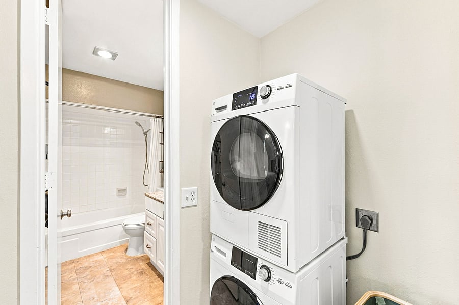 Furnished Finder property 1020443_1 photo 30