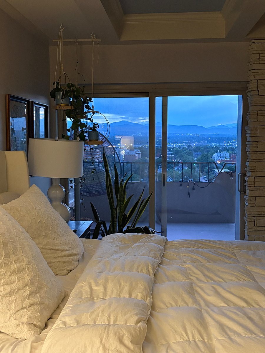 The morning view from this bed is unbelievable 