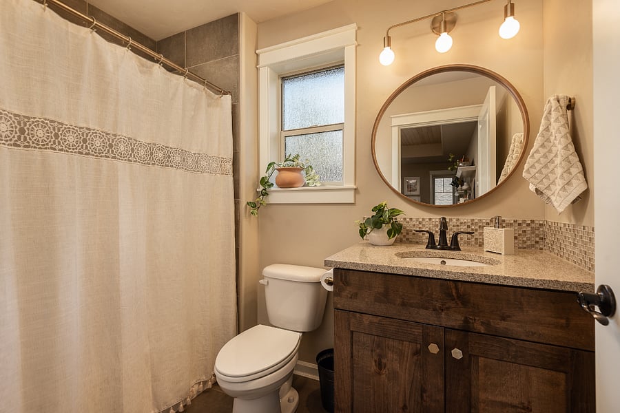 Upstairs Full Bath