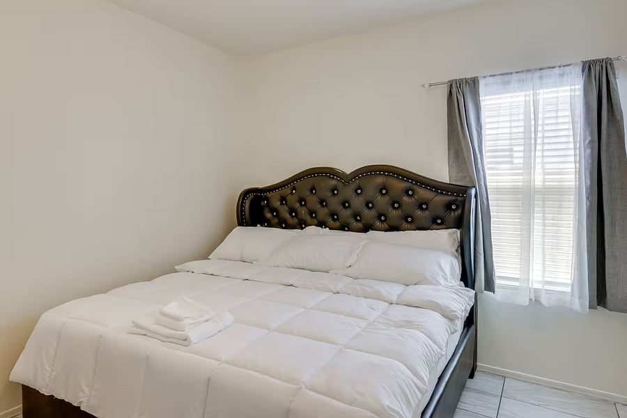 Furnished Finder property 1020549_1 photo 4