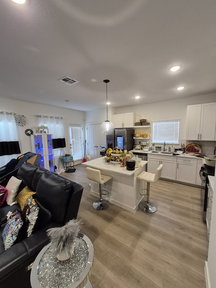 Furnished Finder property 1020632_1 photo 2