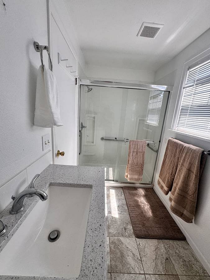 Furnished Finder property 1020637_1 photo 15